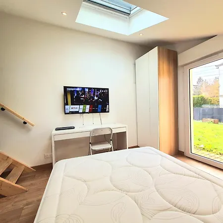 Paisible En Rez De Chaussee Avec Salle D'eau 10 Min Gare Et Centre * Évreux