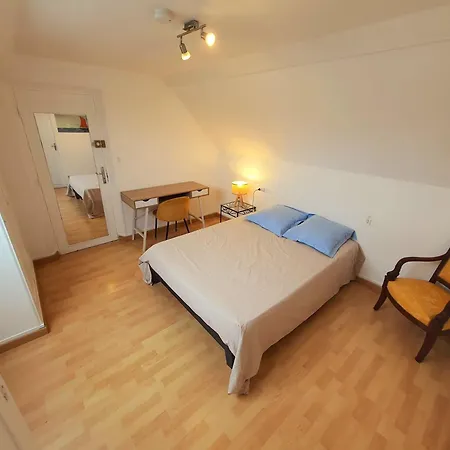 A Louer 10 Min Gare Et Centre ホームステイ